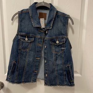Maurices denim vest NWT